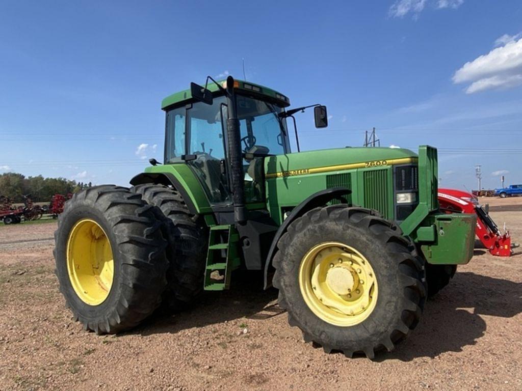 Image of John Deere 7600 Primary image