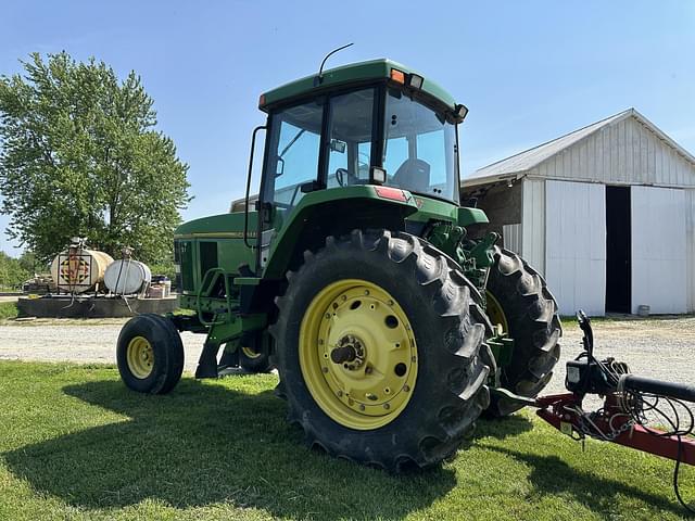 Image of John Deere 7600 equipment image 2