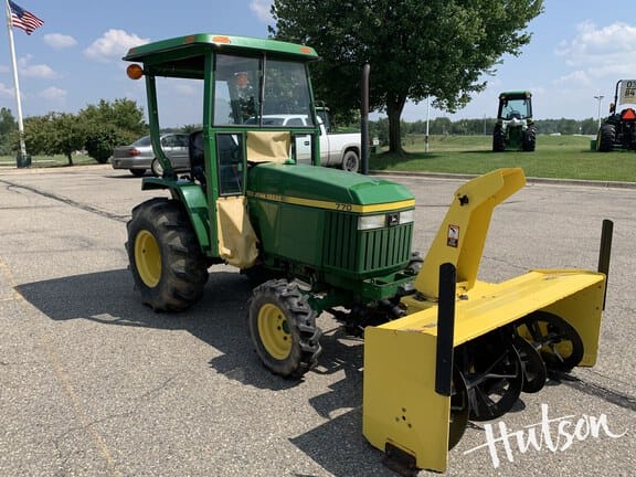 Main image John Deere 770
