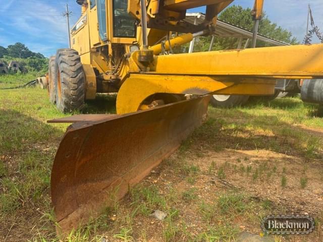 Image of John Deere 770 equipment image 2