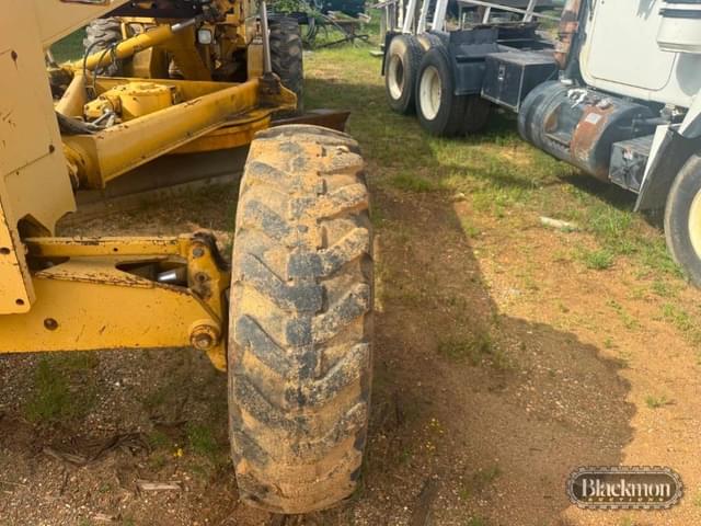 Image of John Deere 770 equipment image 4