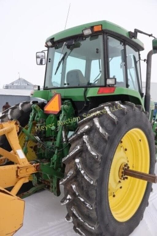 Image of John Deere 7700 equipment image 4
