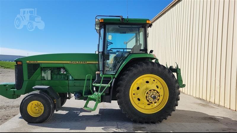 Image of John Deere 8100 Primary image