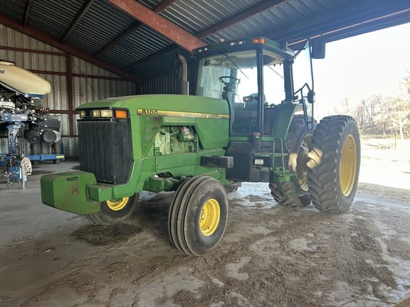 1995 John Deere 8100 Equipment Image0
