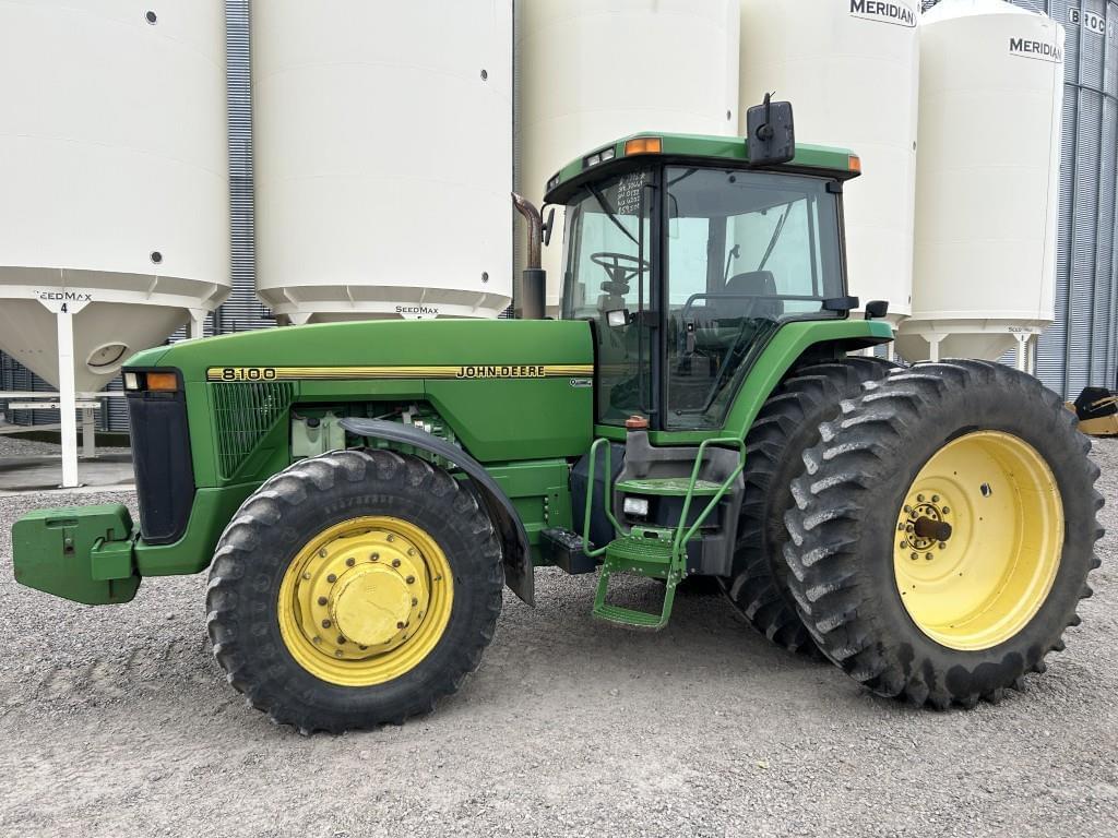 Image of John Deere 8100 Primary image