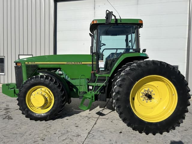 Image of John Deere 8100 equipment image 2