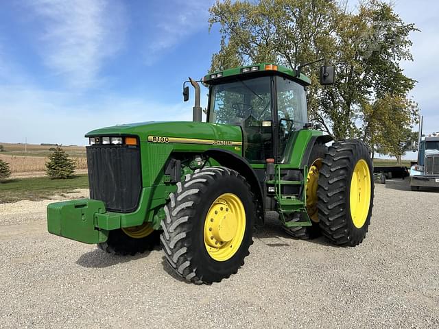 Image of John Deere 8100 equipment image 1