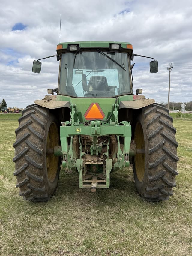 Image of John Deere 8200 equipment image 4