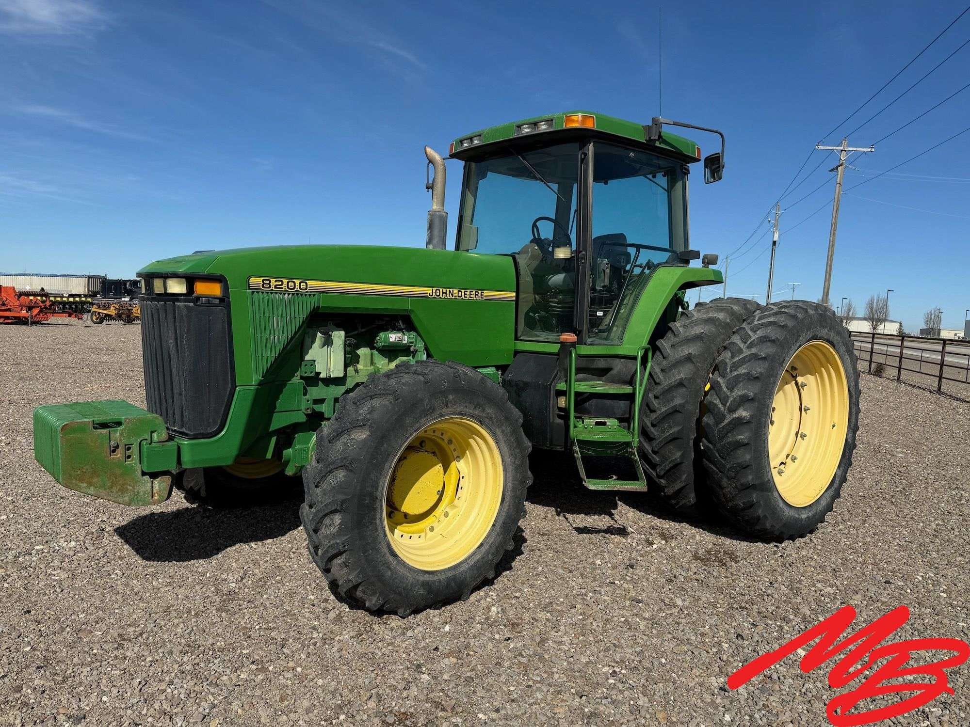 1995 John Deere 8200 Equipment Image0