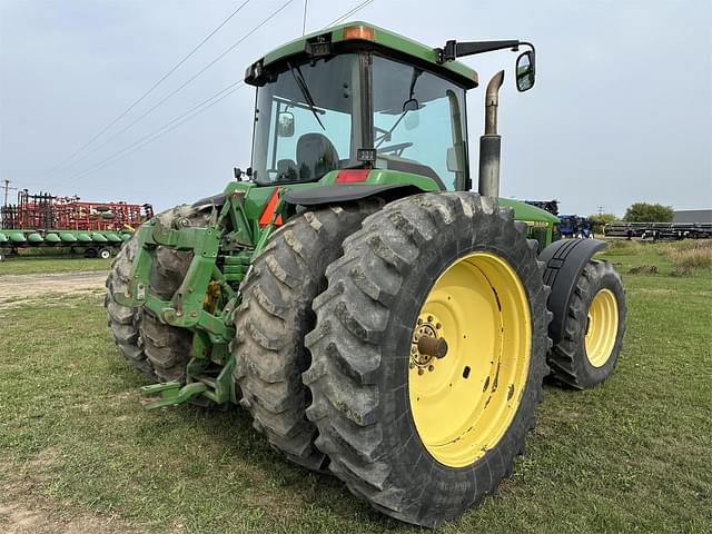 Image of John Deere 8300 equipment image 4