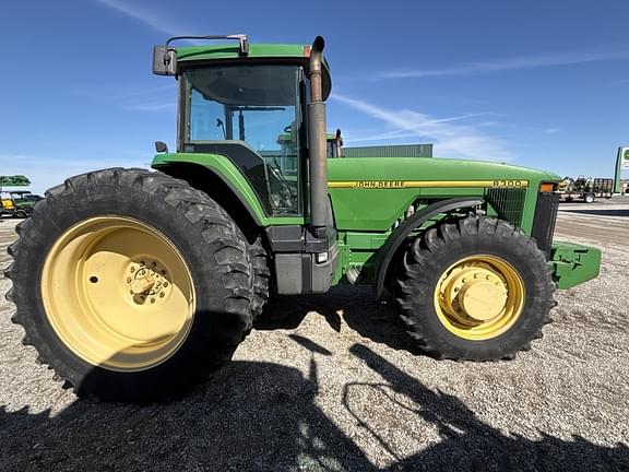 Image of John Deere 8300 equipment image 3