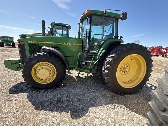 Image of John Deere 8300 equipment image 4