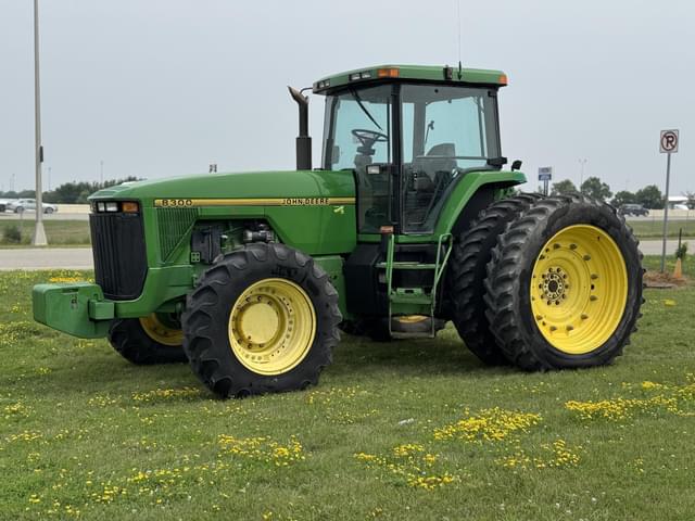 Image of John Deere 8300 equipment image 1