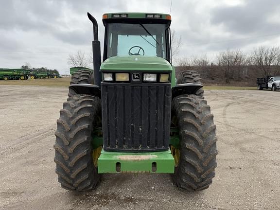 Image of John Deere 8300 equipment image 1