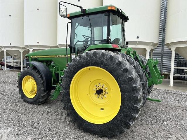 Image of John Deere 8300 equipment image 4