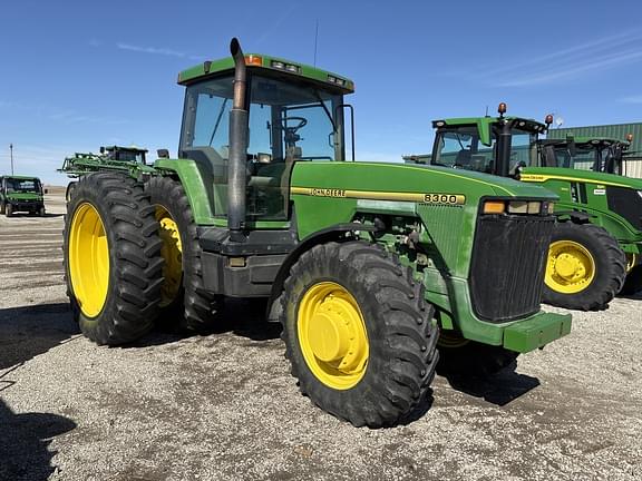 Image of John Deere 8300 equipment image 1