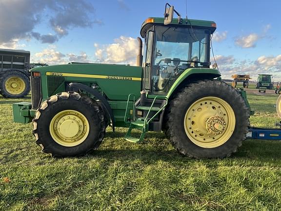 Image of John Deere 8300 equipment image 2