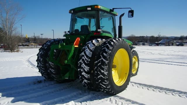 Image of John Deere 8300 equipment image 4