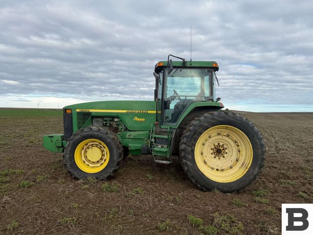 Image of John Deere 8300 equipment image 2