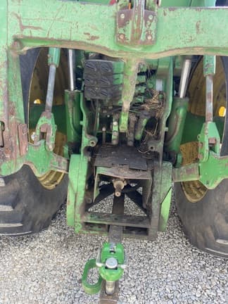 Image of John Deere 8400 equipment image 4
