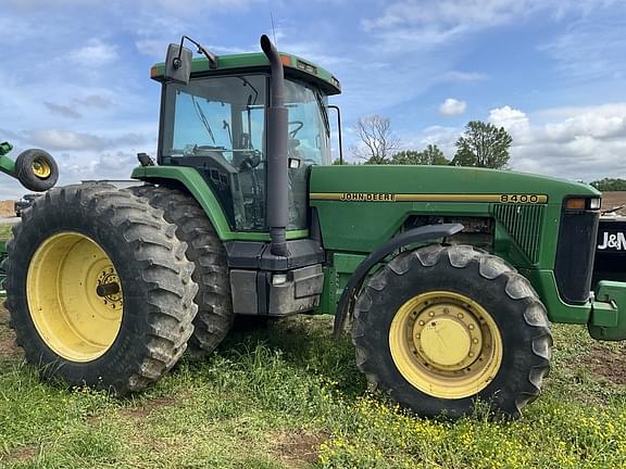 Image of John Deere 8400 equipment image 2