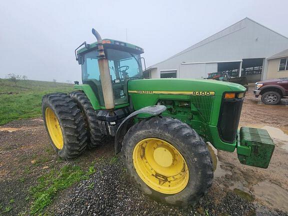 Image of John Deere 8400 equipment image 1