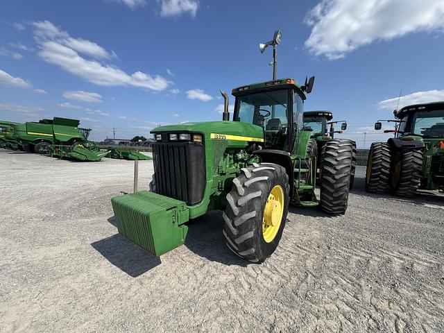 Image of John Deere 8400 equipment image 2