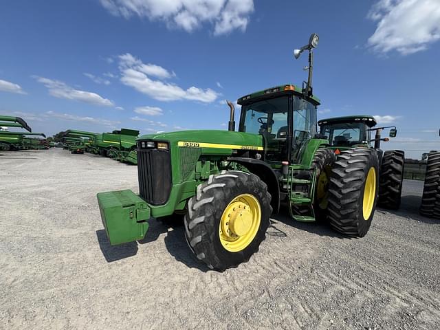 Image of John Deere 8400 equipment image 1
