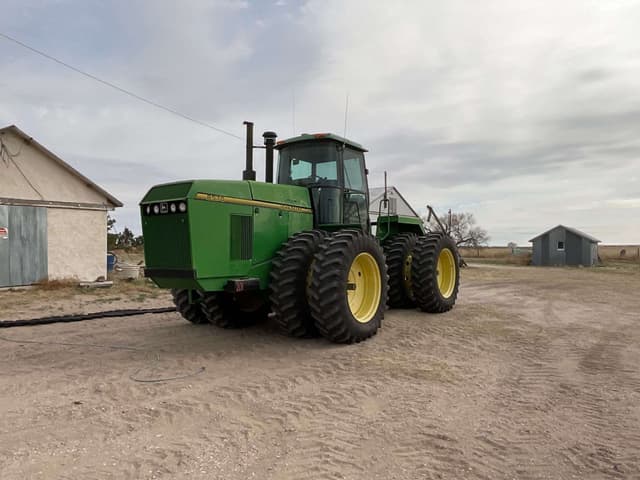 Image of John Deere 8570 equipment image 1
