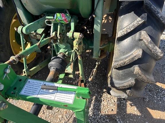 Image of John Deere 870 equipment image 4