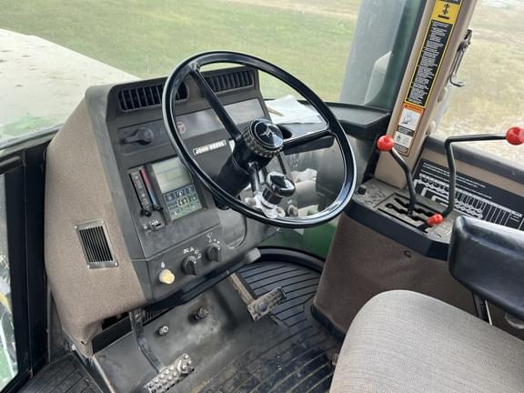 Image of John Deere 8770 equipment image 1