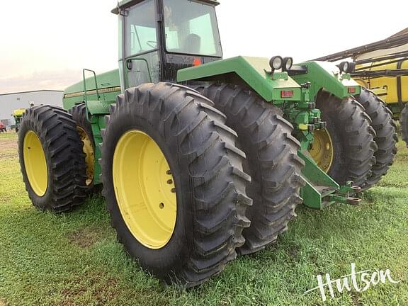 Image of John Deere 8770 equipment image 2
