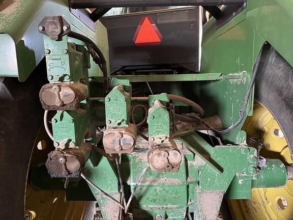 Image of John Deere 8770 equipment image 4