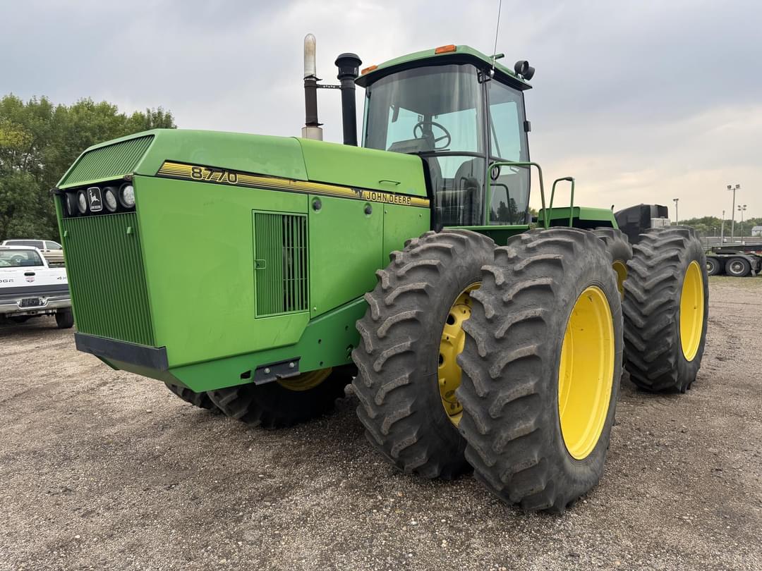 Image of John Deere 8770 Primary image