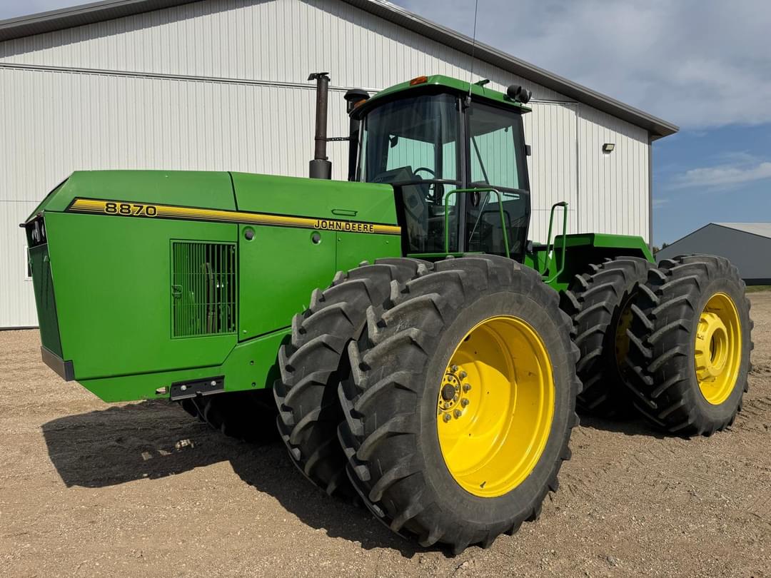 Image of John Deere 8870 Primary image