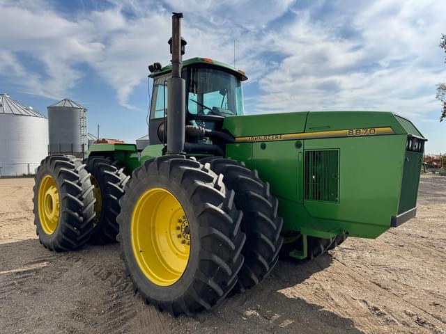 Image of John Deere 8870 equipment image 1