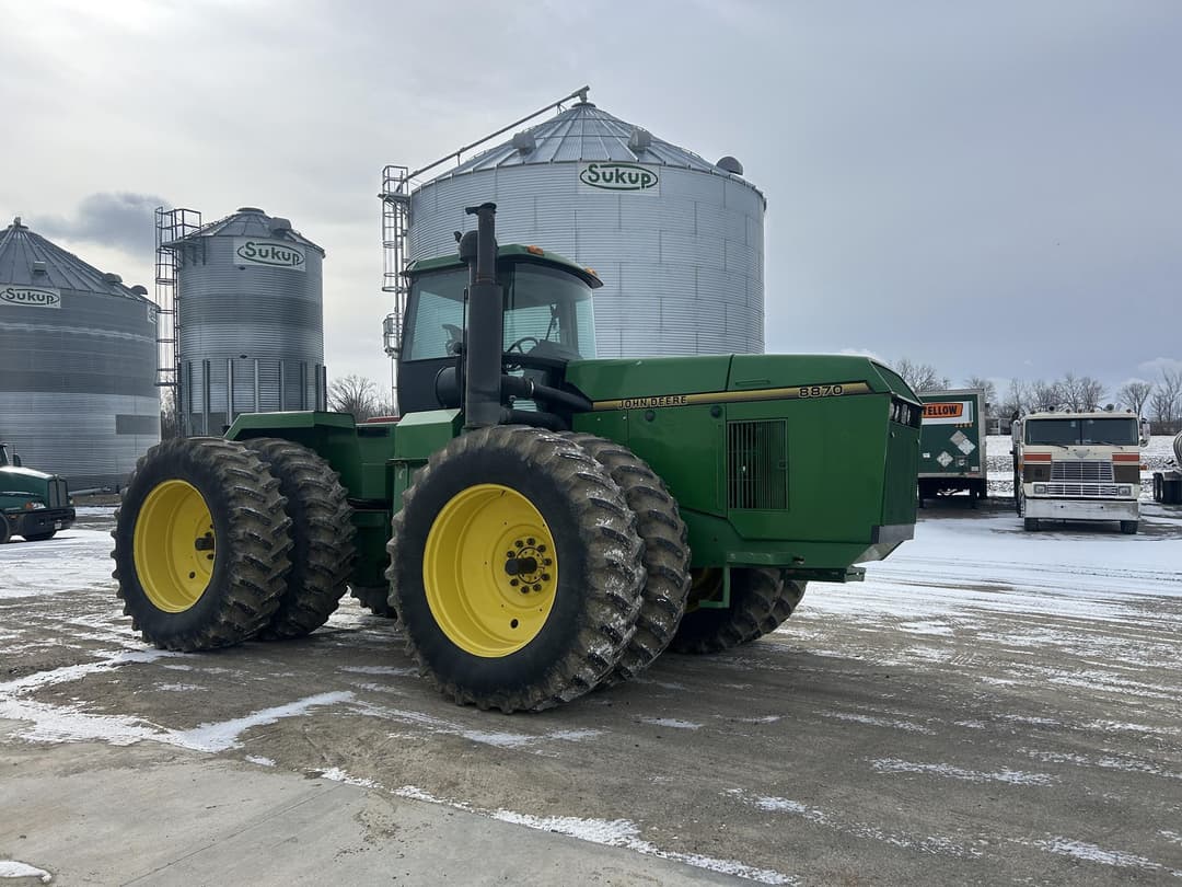 Image of John Deere 8870 Primary image