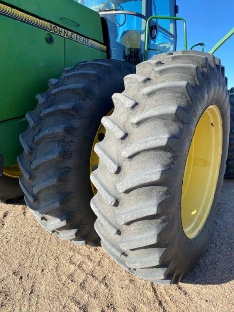 1995 John Deere 8870 Equipment Image0