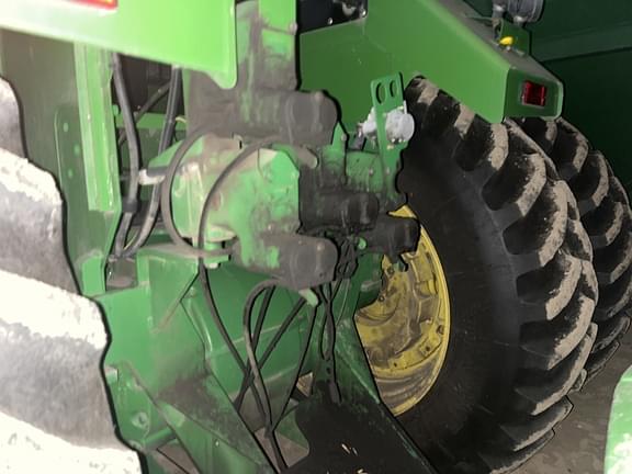 Image of John Deere 8870 equipment image 1