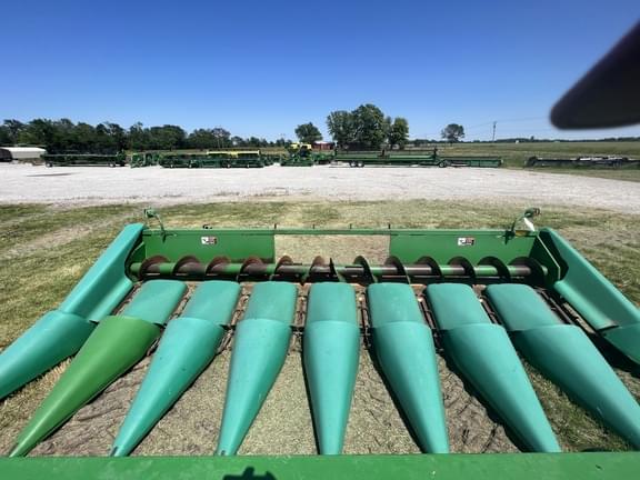 Image of John Deere 893 Image 0