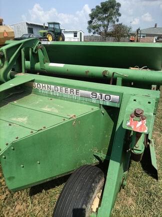 Image of John Deere 910 equipment image 4