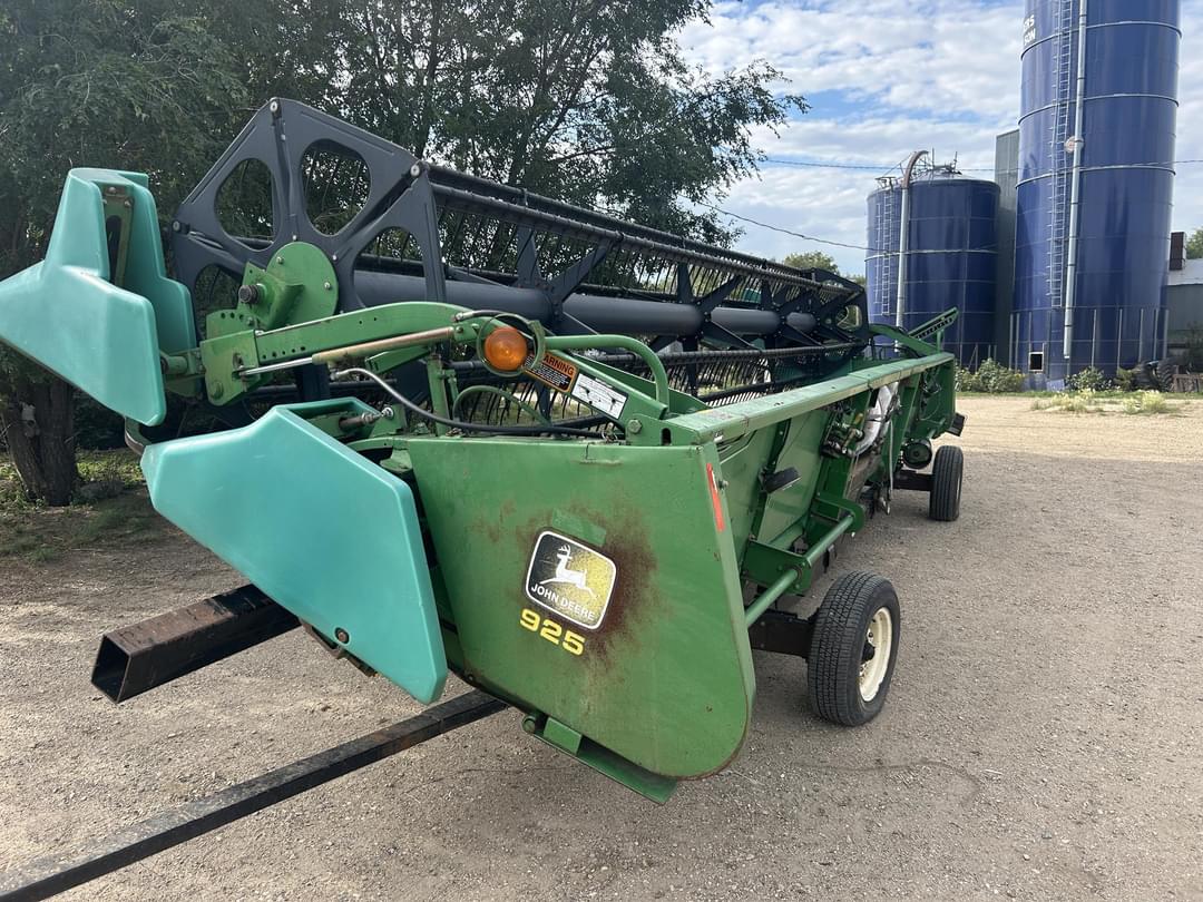 Image of John Deere 925 Primary image