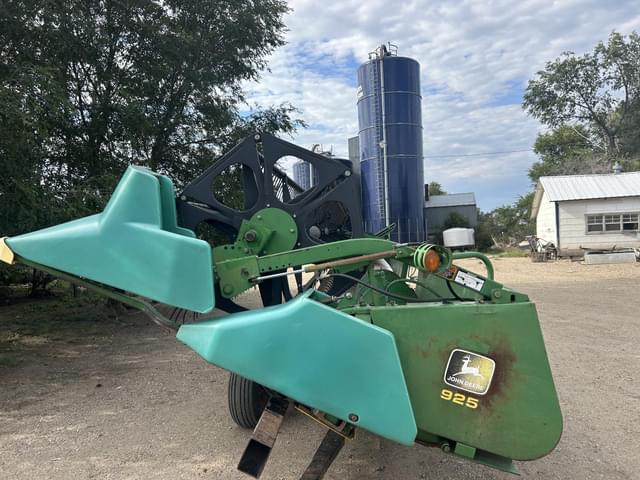 Image of John Deere 925 equipment image 1