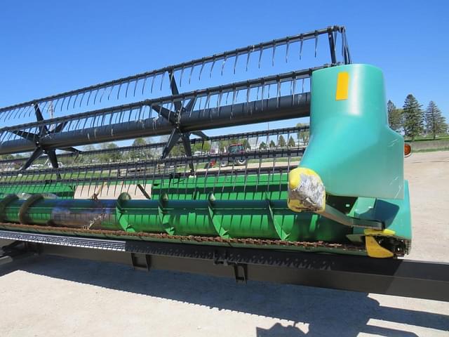 Image of John Deere 925 equipment image 2