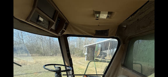 Image of John Deere 9600 equipment image 1