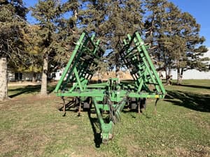 1995 John Deere 980 Image