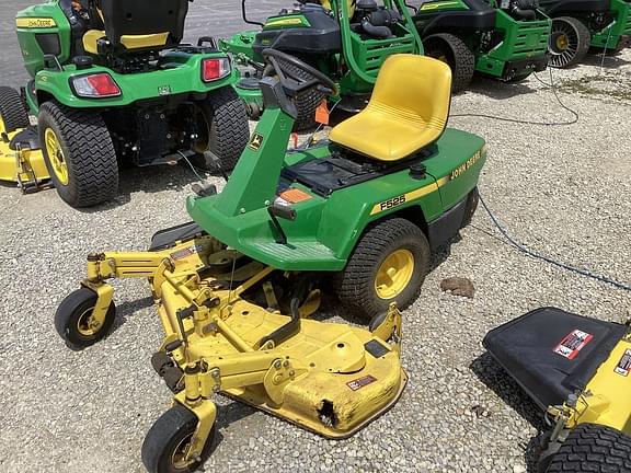 Image of John Deere F525 equipment image 1