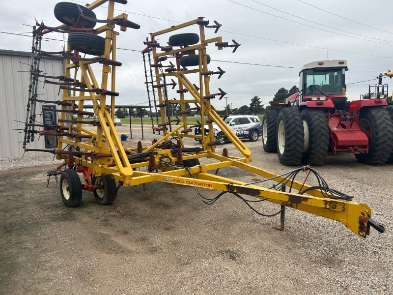 1995 Kent 6330 Equipment Image0