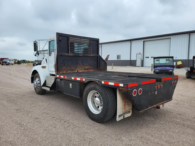 Image of Kenworth T-300 equipment image 3