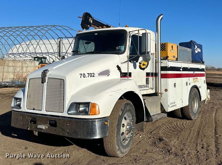 Main image Kenworth T300